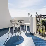 Sea Terrace 住宿加早餐酒店 阿齐·卡斯特罗